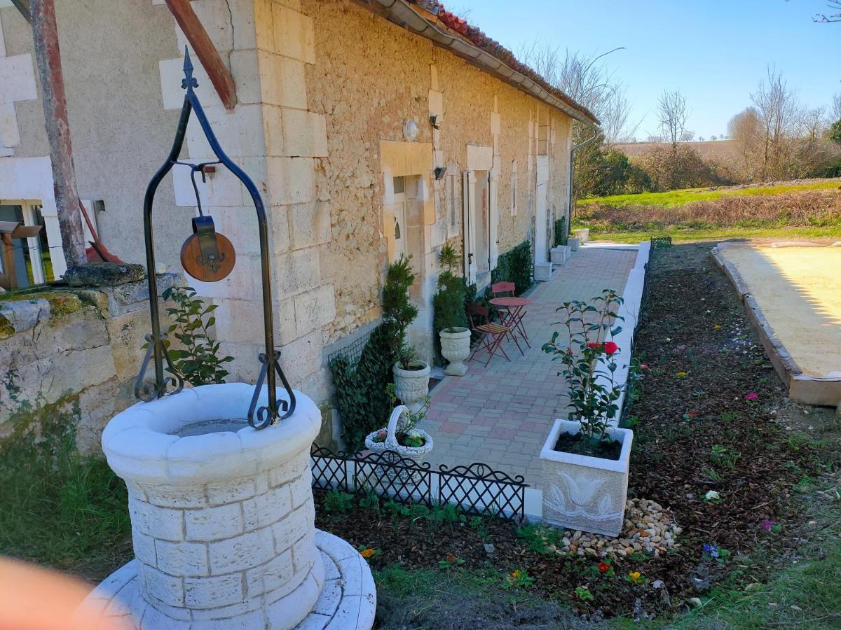 La Maison Des Oliviers Aubeterre-sur-Dronne Extérieur photo